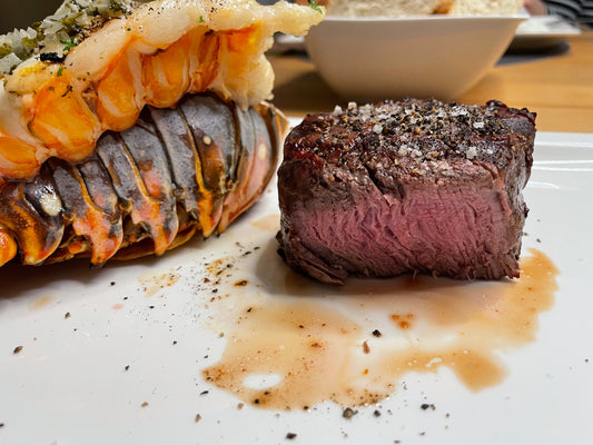 🥩🦞 Surf & Turf deluxe – Steak & Langustenschwänze vom Grill
